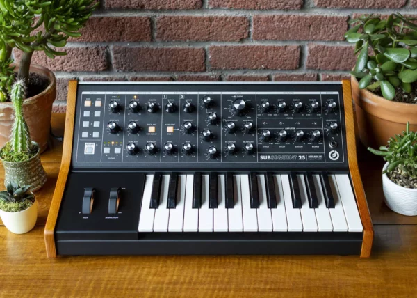 Moog Subsequent 25 – Image 2